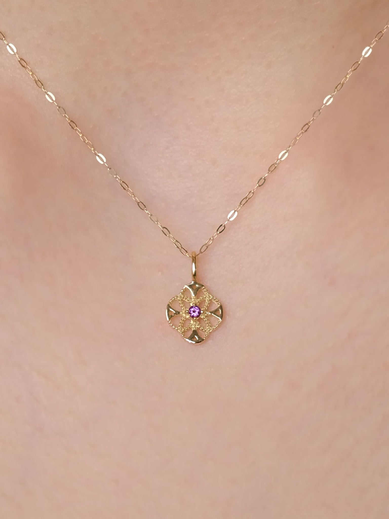 18K Gold Lace Flower Birthstone Charm (Amethyst)