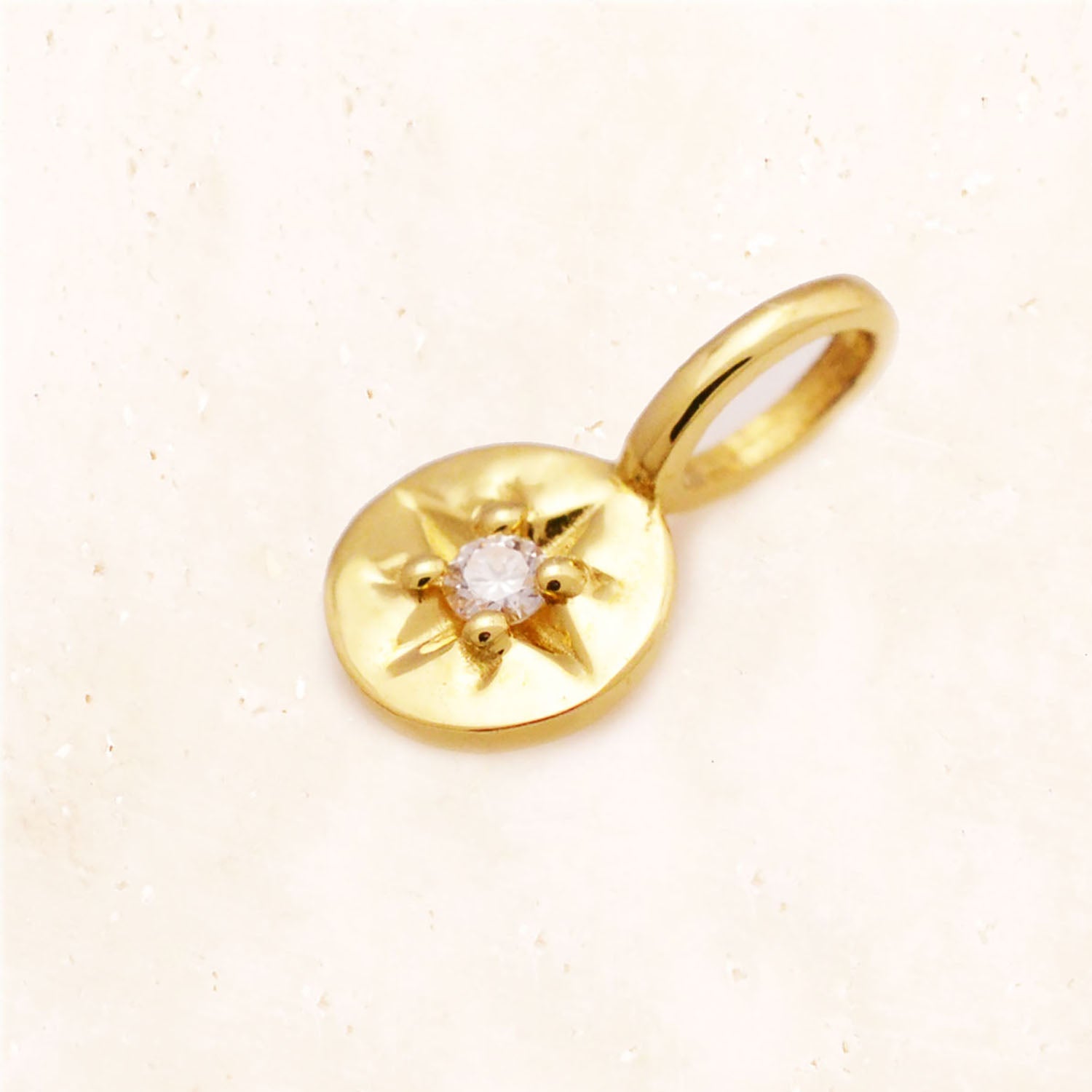 18K Yellow Gold Round Star Diamond Charm
