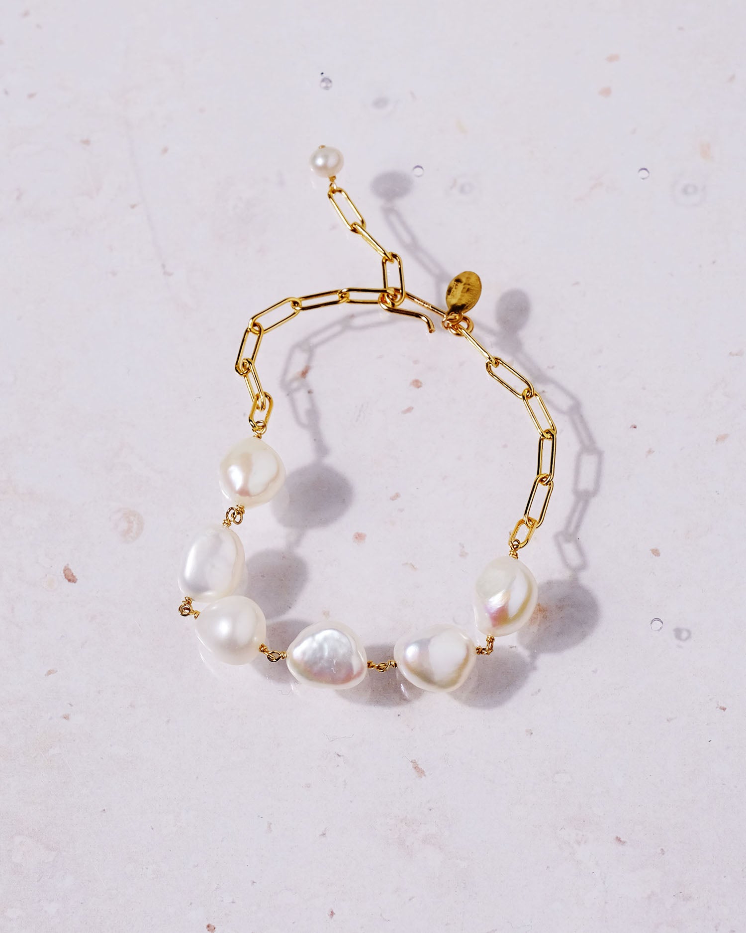 Flow Pearl Bracelet