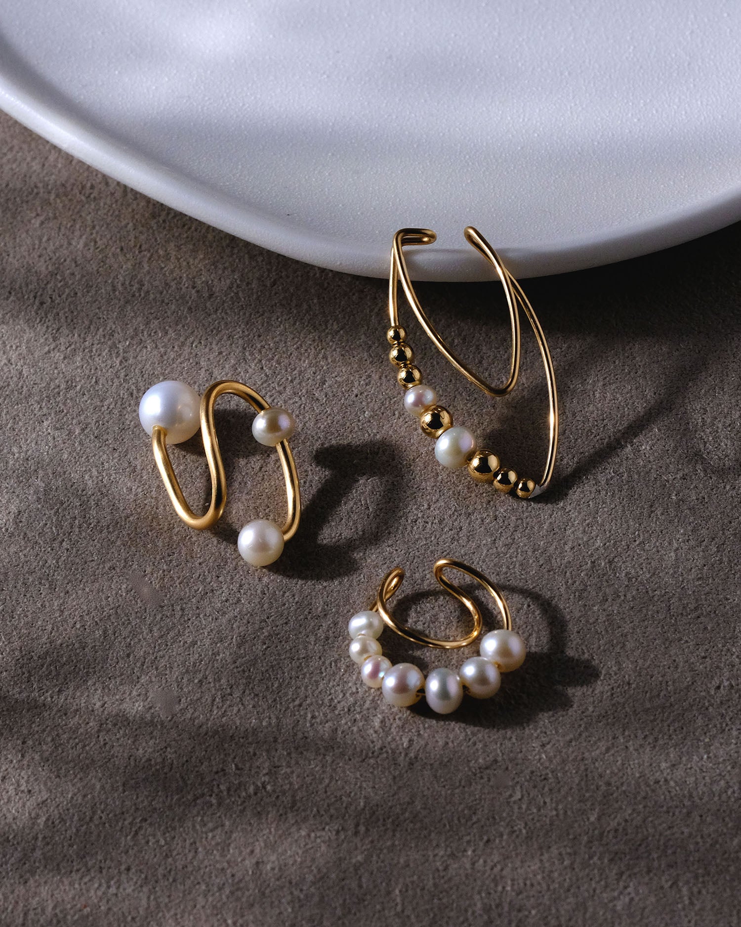 Pearl Peak Earcuff