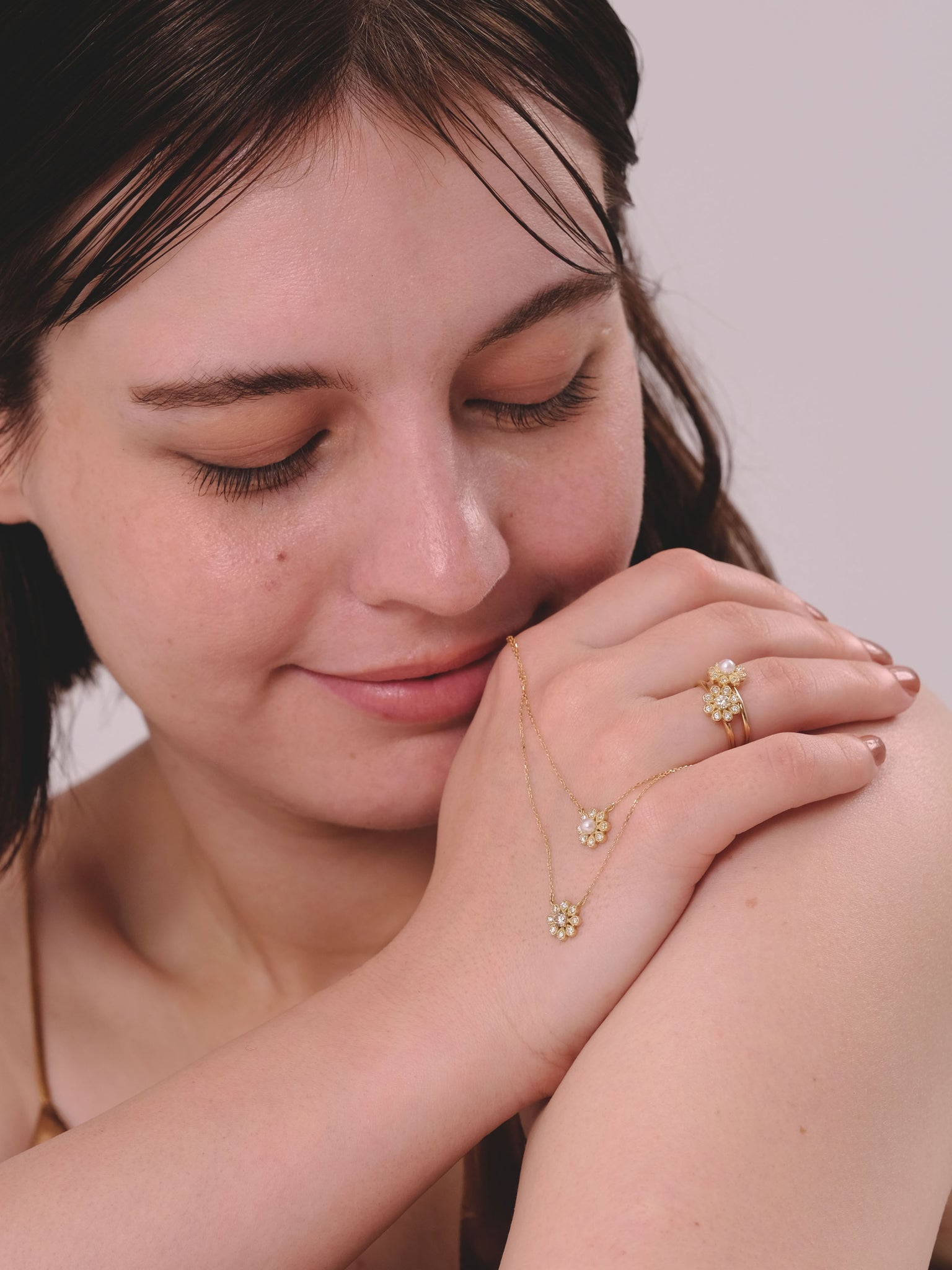 18K Gold Daisy Necklace (Brown Diamond)