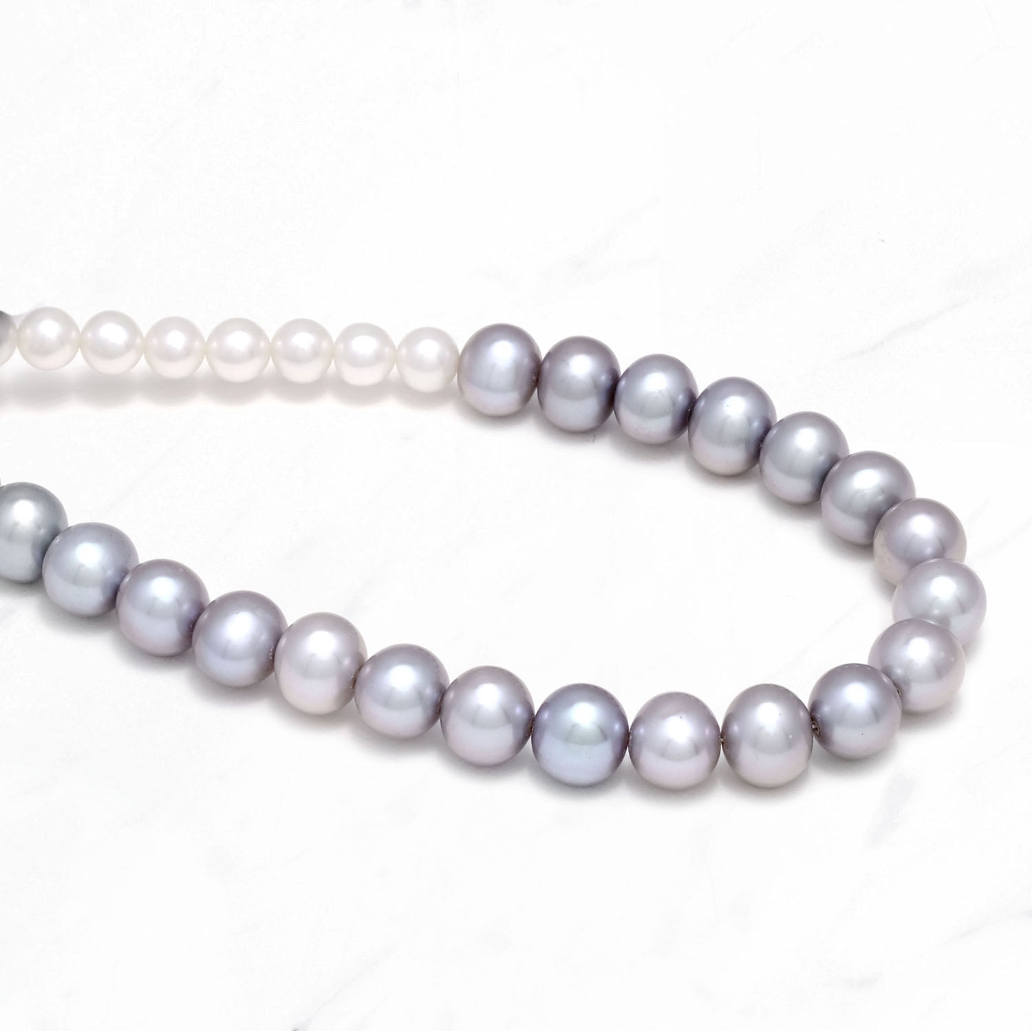 Asymmetric Pearl Necklace (Gray)