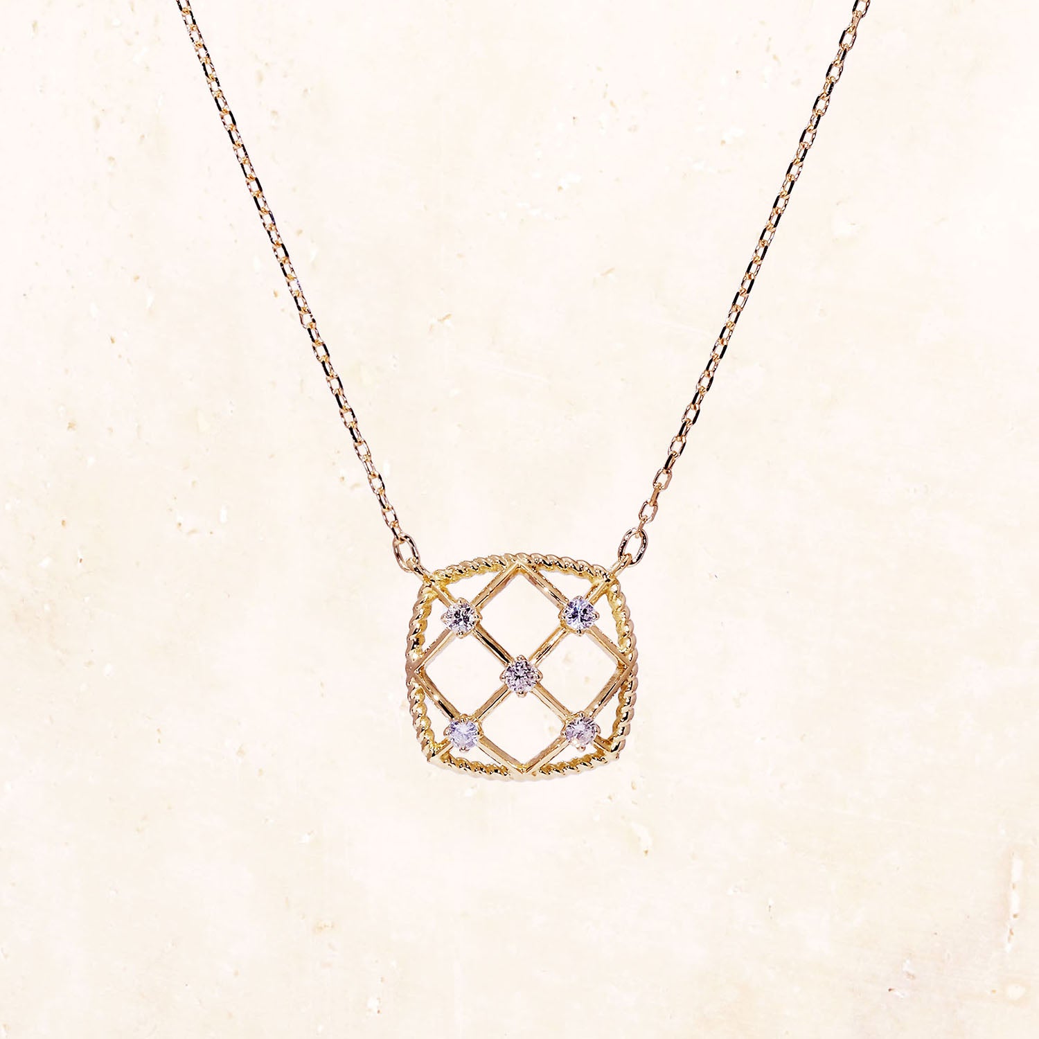 18K Gold Wire Basket Necklace