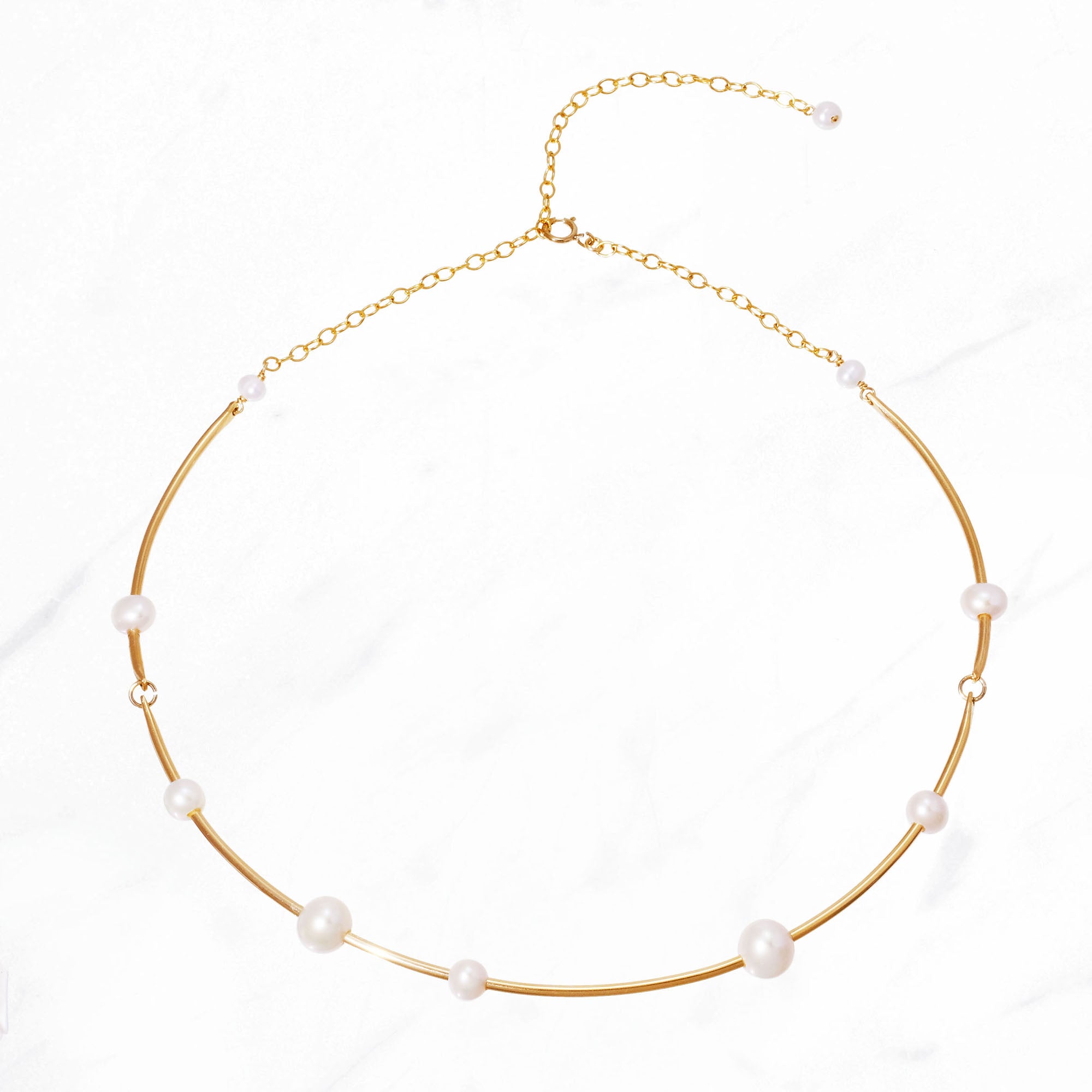 Arc Choker Necklace