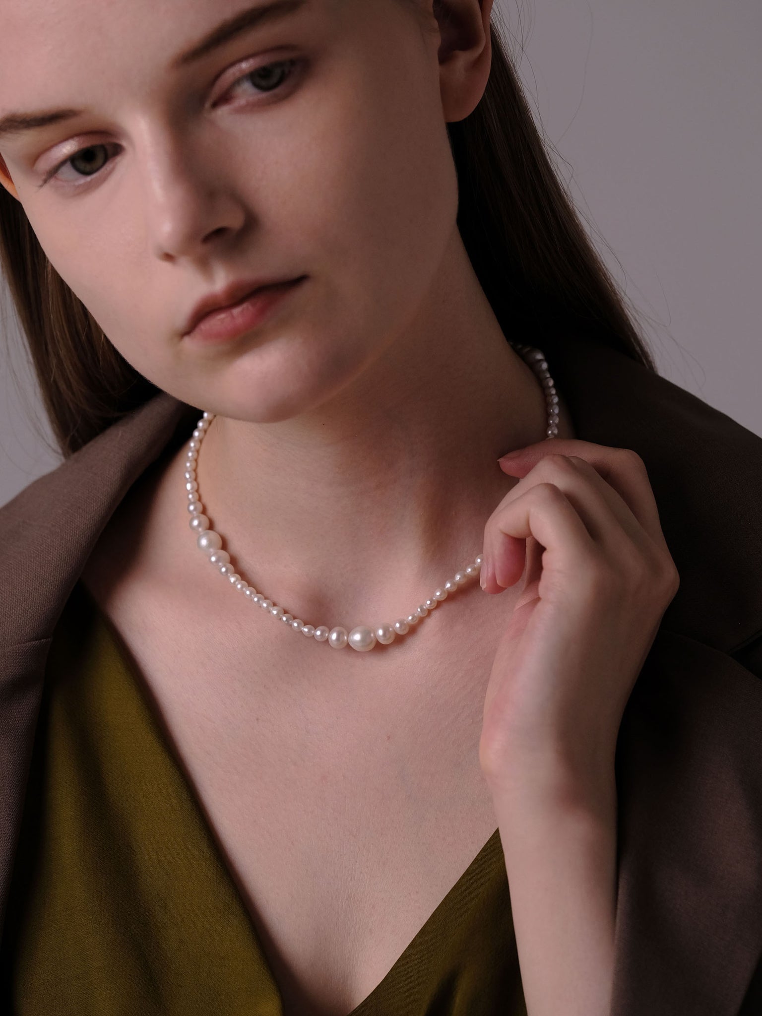 Aria Short Pearl Necklace