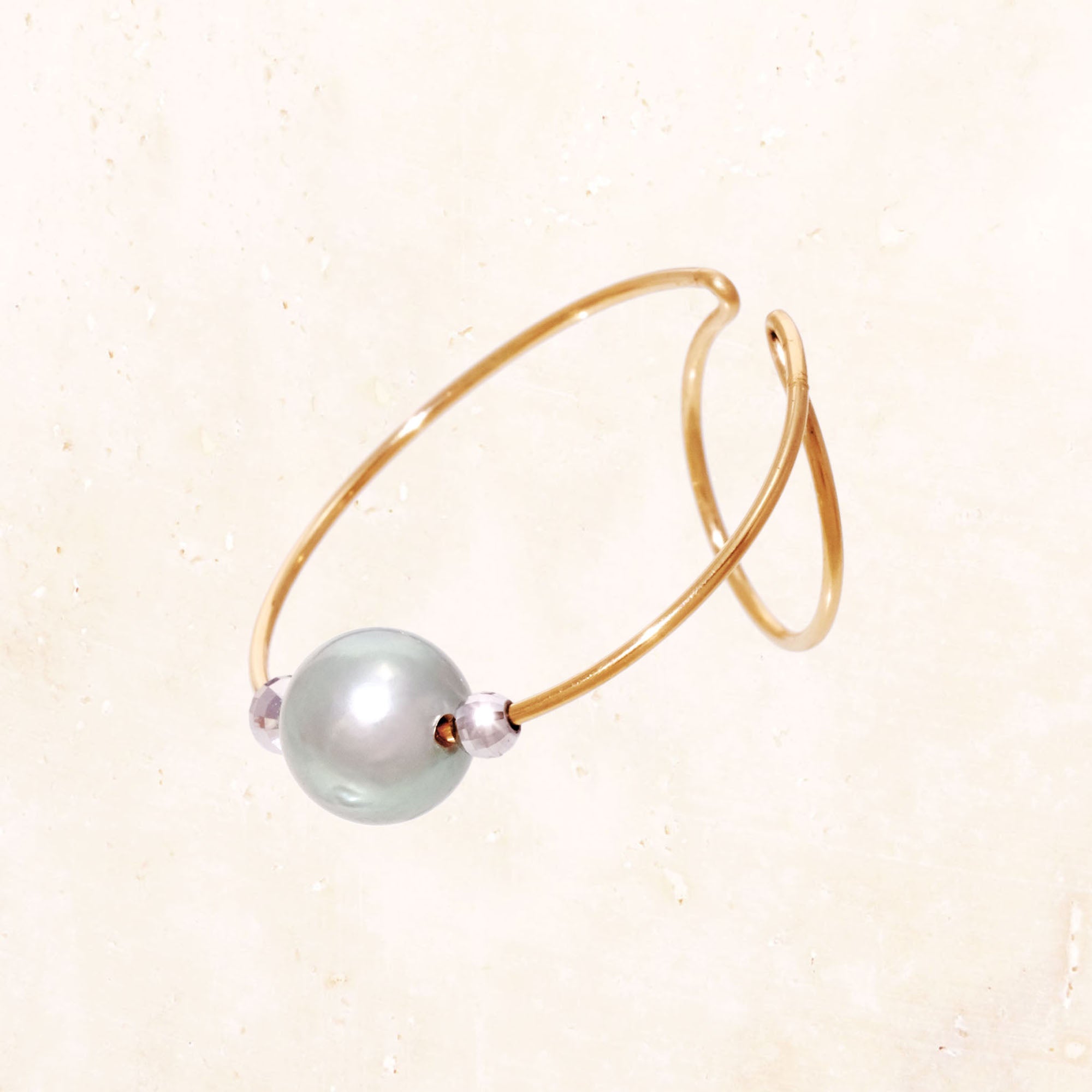 10K Akoya Pearl Ear Cuff