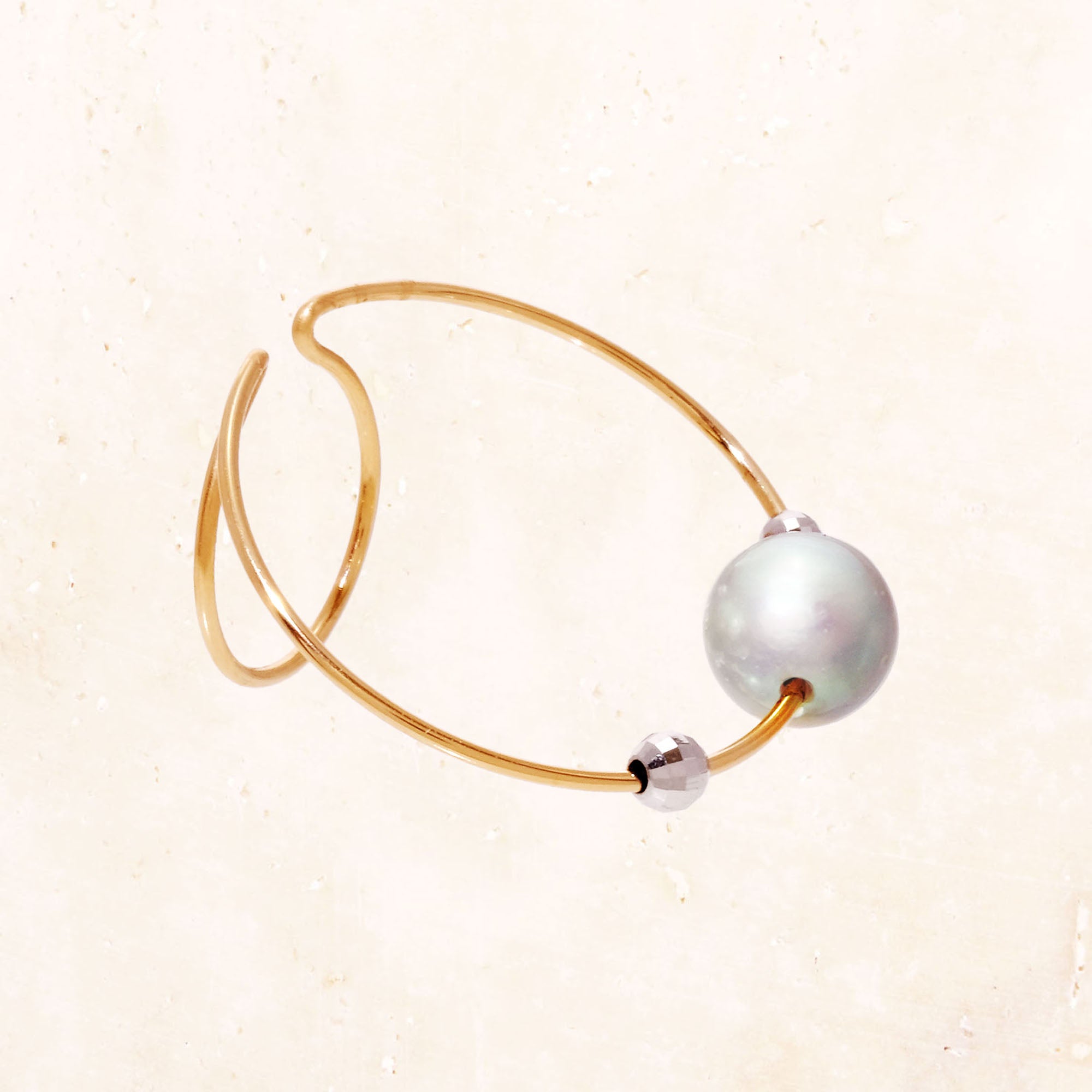 10K Akoya Pearl Ear Cuff