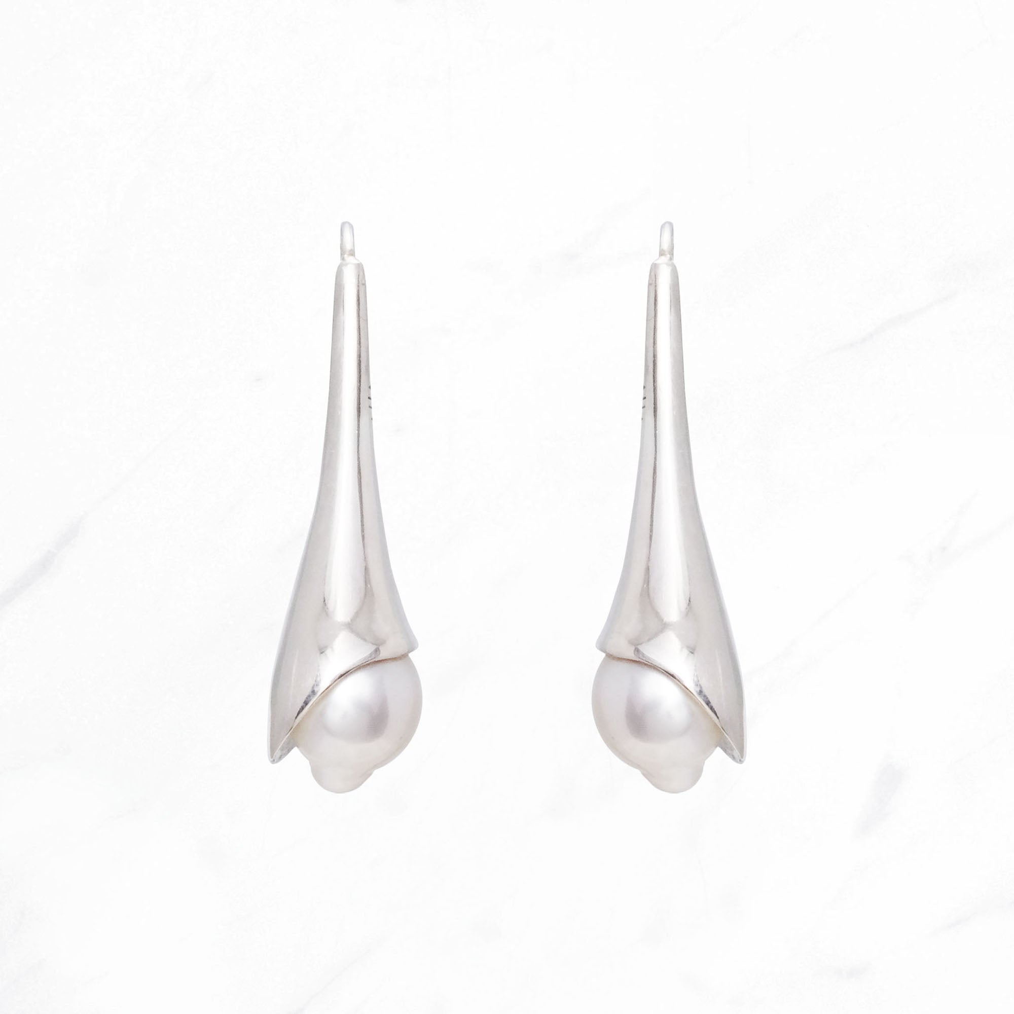 SILVER 卡羅絲垂墜珍珠耳環