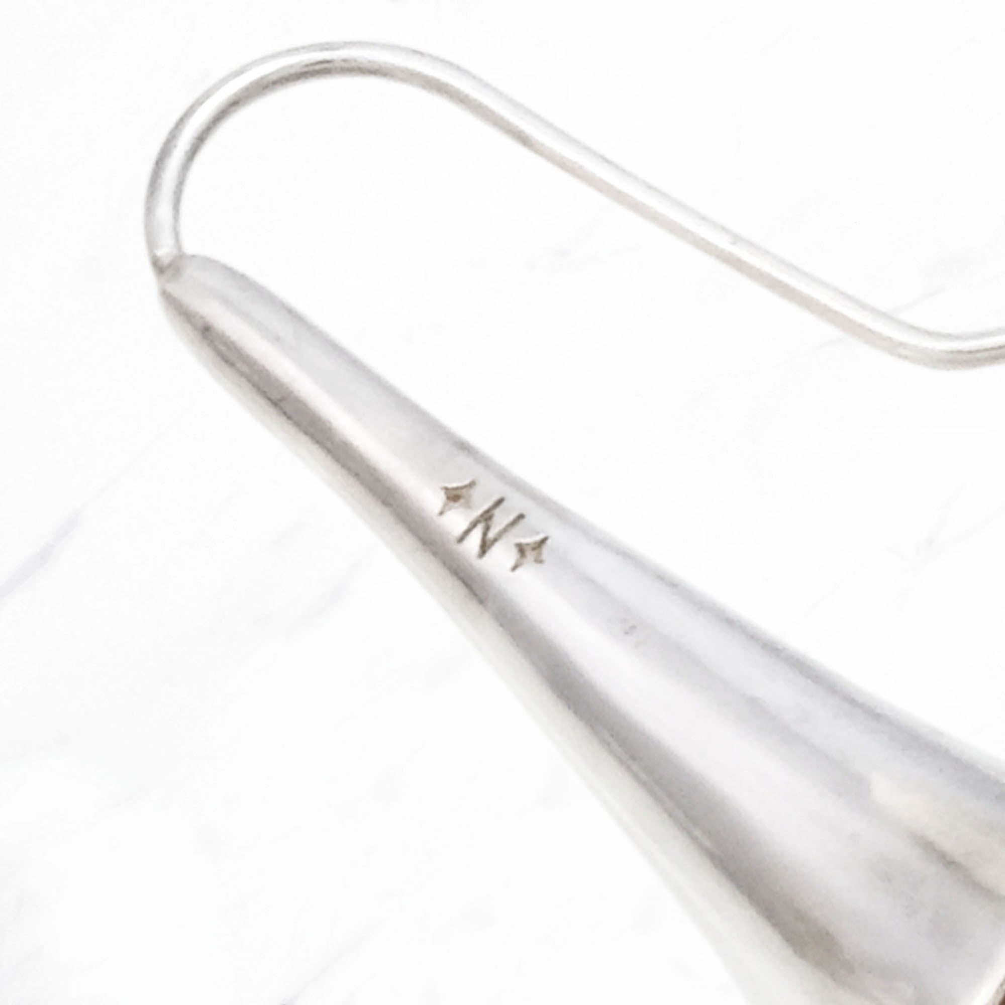 SILVER 卡羅絲垂墜珍珠耳環