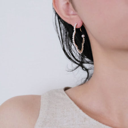 Pearl Clover Flower Oval Hoops (Earrings)