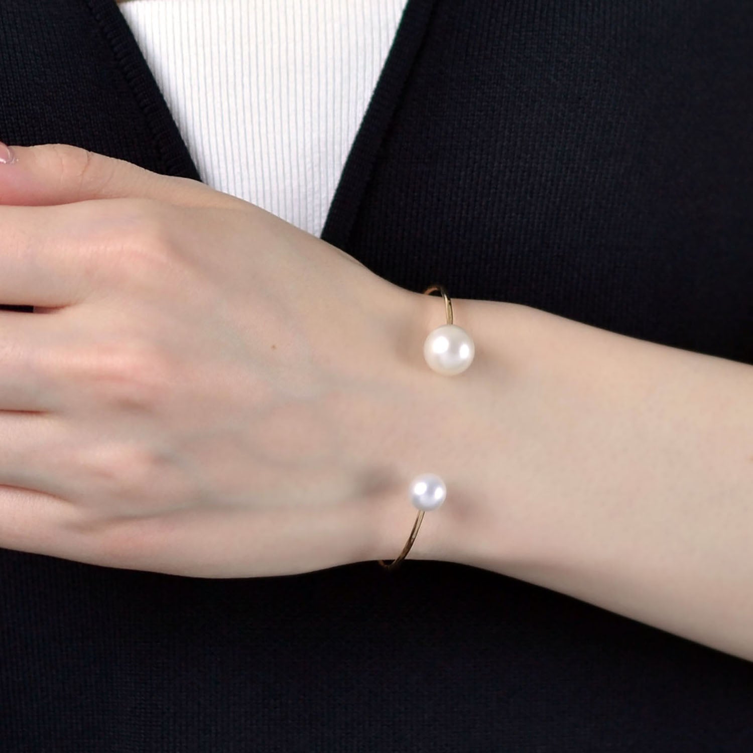 Asymmetrical Pearl Bangle Bracelet