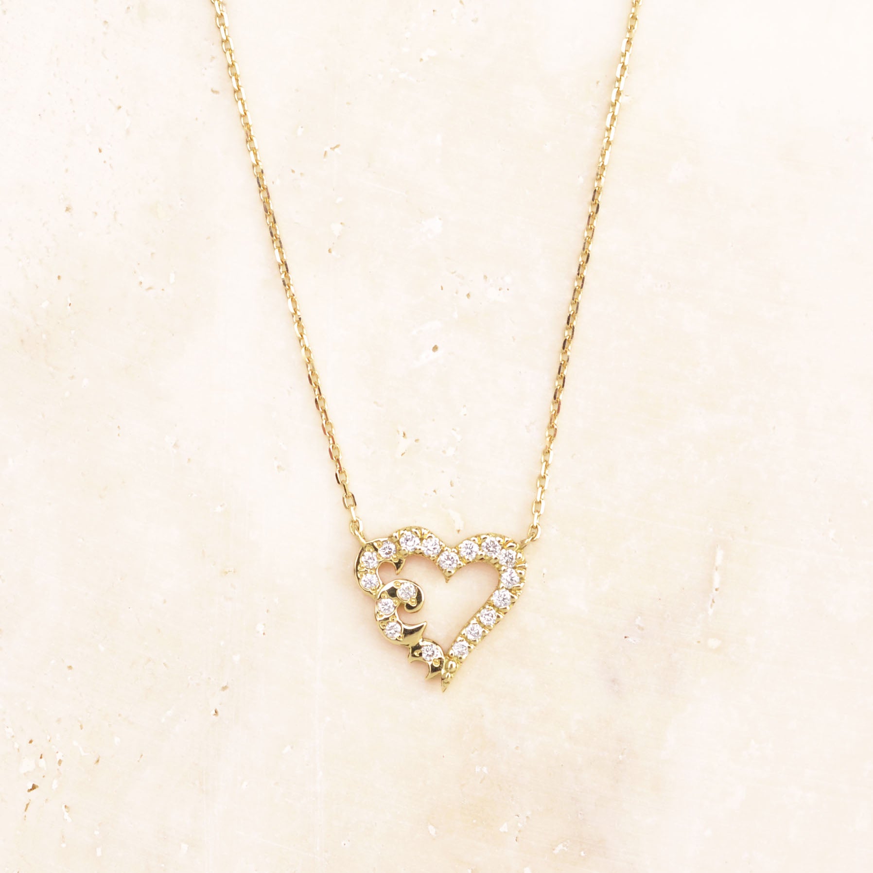 18K Yellow Gold Eternal Heart Diamond Necklace